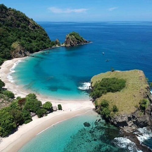 Riung 17 Islands Park Tour 3 Days  2 Nights